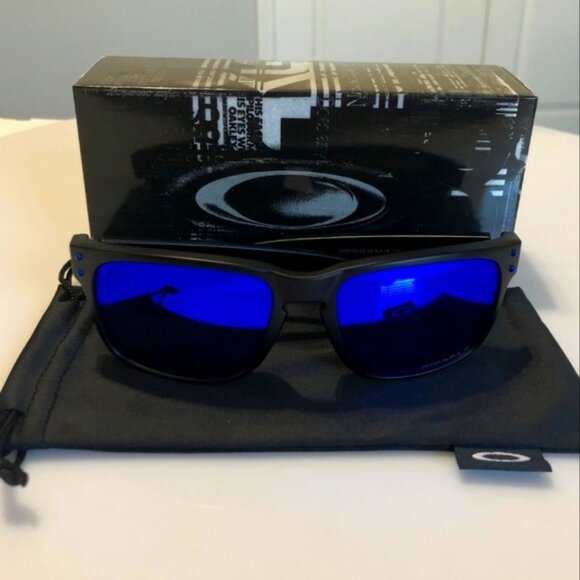 Oakley Other - Oakley Holbrook Prizm Polarized Sapphire Blue OO9102